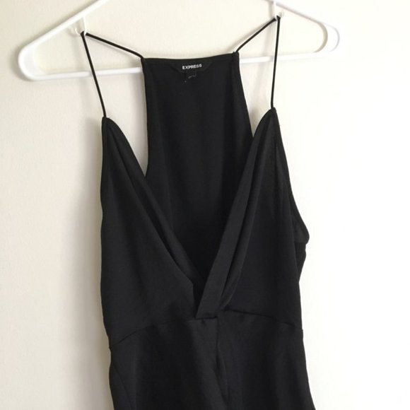 EXPRESS Black Front Knot Halter Top - Size Medium - Picture 3 of 8